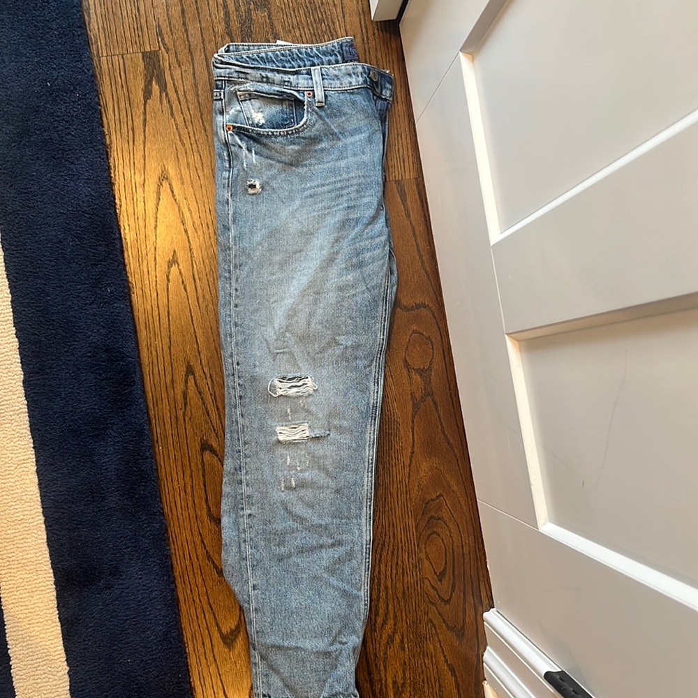 Size 27 Lucky Brand Jeans.